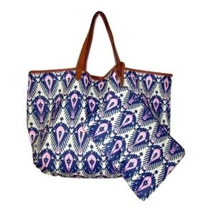 Stella & Dot Bags - Stella & Tote Reversible Tote with Pouch Stella & Dot Bags - Stella & Tote Reversible Tote with Pouch
